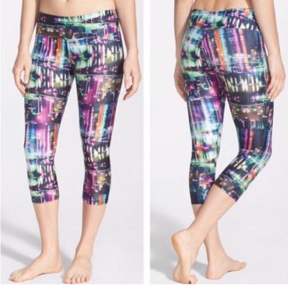 ONZIE CROP LEGGINGS SKYLINE - Picture 1 of 8